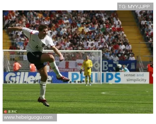 法国足球明星帅气风采与场上表现的完美结合解析